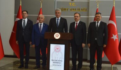 Sağlık Bakanı Memişoğlu Siirt’te Yeni Sağlık Yatırımlarını Müjdeledi