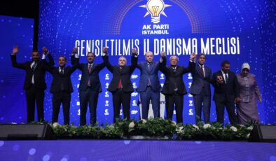 CHP’den İstifa Eden 3 Belediye Başkanı AK Parti’ye Katıldı